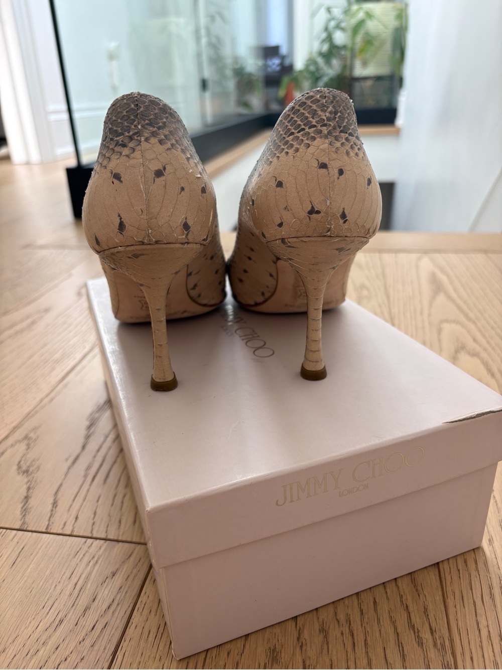 Jimmy Choo - Snakeskin Beige and Gray Pump - Picture 4 of 9